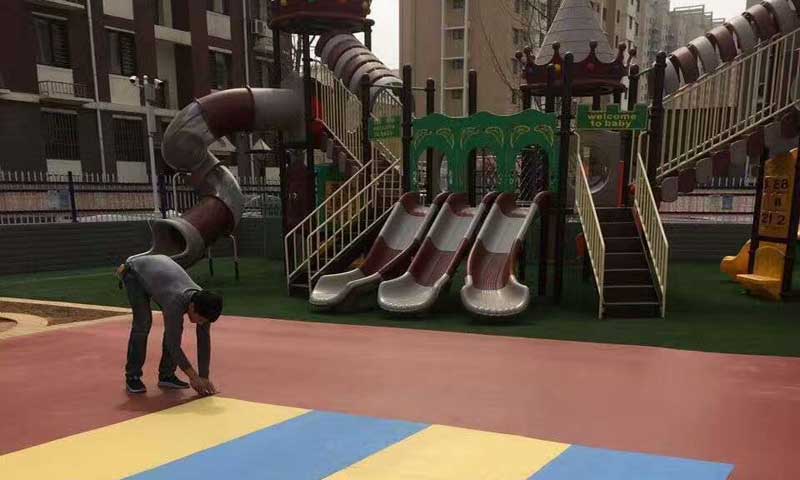 内蒙古呼和浩特市幼儿园室外午夜福利一区 内蒙古呼和浩特市幼儿园室外午夜福利一区